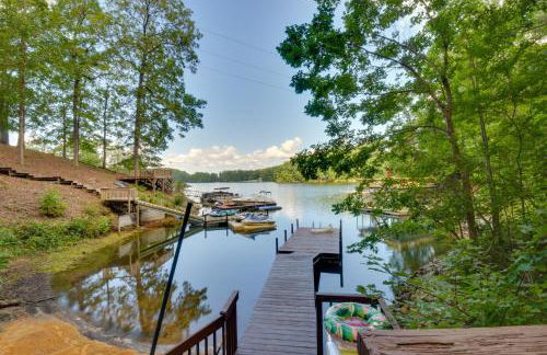Lakefront Six Mile Vacation Rental with Dock - Foto 3