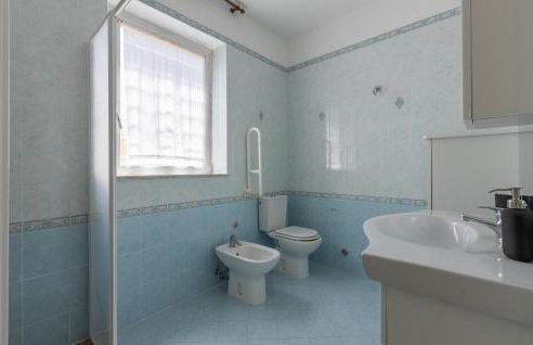 2 Bedroom Lovely Home In Valpromaro - Foto 25