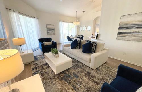 556 Gorgeous home with Pool and Spa Not Overlooked at Back 3 Bedrooms and 2 Full Bathrooms - Foto 30