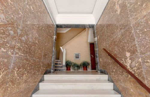 Lovely 3-bedroom condo w/ free parking on premises - Foto 38