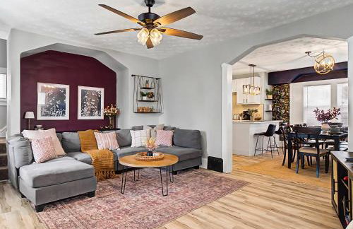 Newly Renovated and Designed Near Downtown - Foto 1