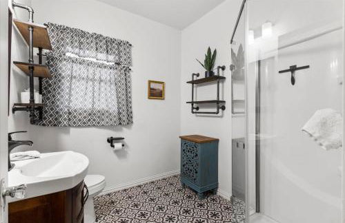 Evergreen Manor Private Pool 3BR No Stairs Retreat - Foto 6