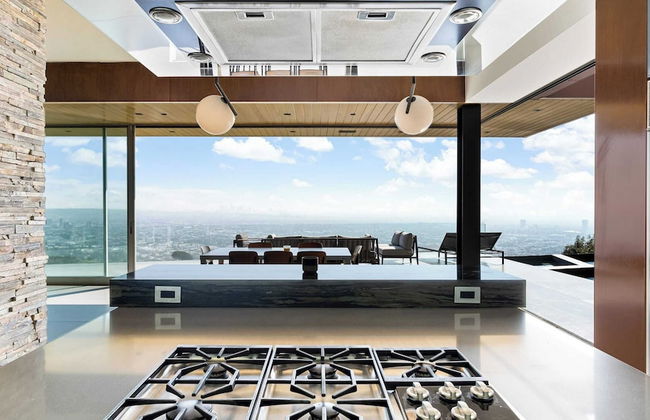 Hollywood Overlook by Avantstay Private Pool + Hot Tub Panoramic Views - Photo 46