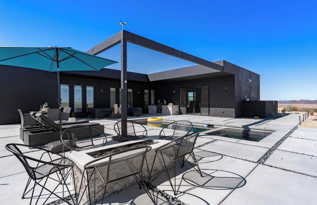 Luxe Modern Escape w/ Pool, Hottub, Firepit, Desert View Obsidian by Avantstay - Foto 33