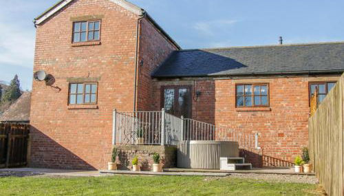 Old Hall Barn 2 - Photo 1