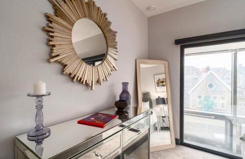 Luxe Apartments, The Moorwell, Secure Parking, - 10mins Cardiff City Ctr - Photo 28