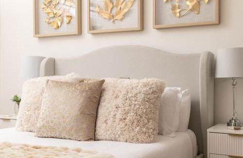 Primrose Luxury Cottage with Private Hot tub - Photo 12