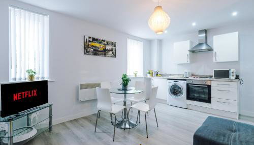 1BR & 2BR Apt -for CONTRACTORS- free PARKING close to EVERTON & ANFIELD stadium, Liverpool City Centre managed by Chique Properties Ltd - Foto 3, stove, pet friendly, toaster, minibar