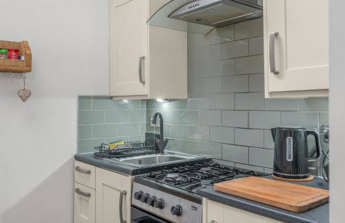 The Nook, 1 Bedroom Cottage with Indoor Fireplace - Foto 14