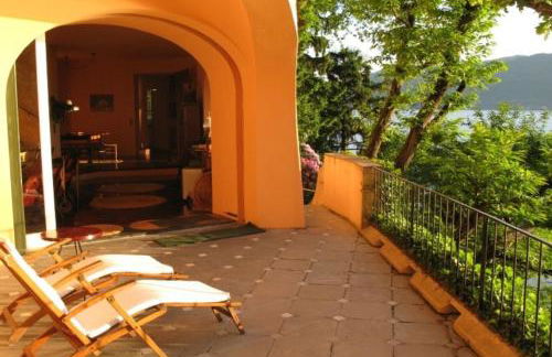 Stunning architectural villa with direct access to lake - Foto 3