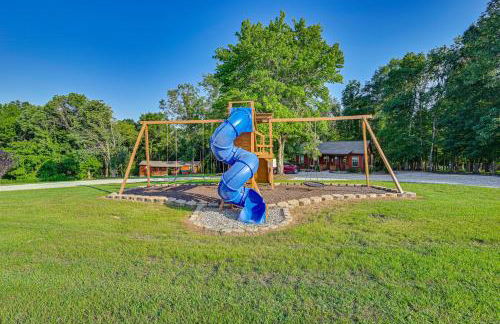 Almost Heaven Too 50-Acre Escape with Pond! - Foto 31