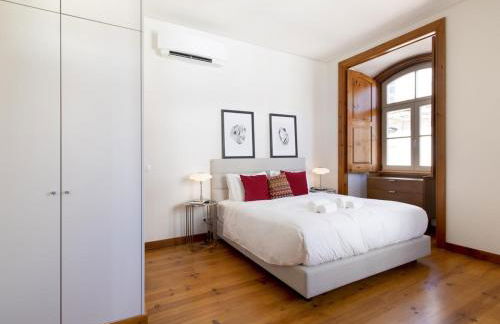 Chiado Stylish Bright Apt with AC - Photo 15