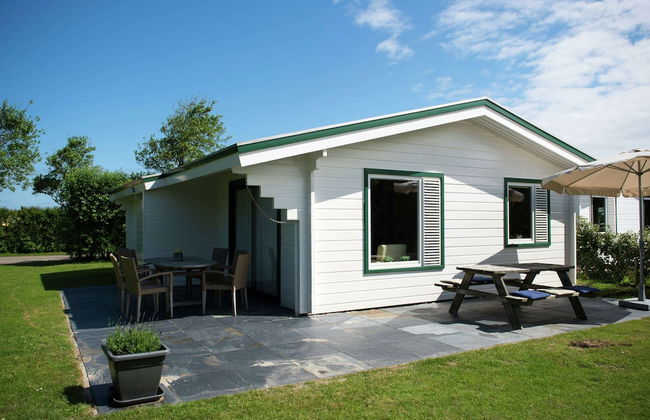 Wooden Bungalow With Dishwasher Near the Beach - Foto 1