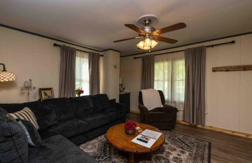 Charming Country Farmhouse Near Natural Bridge - Foto 25