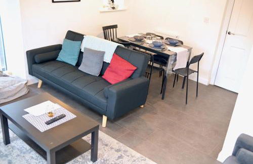 Modern house in City Centre with private parking and gated property - Foto 9