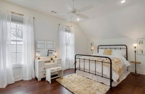 The SoFay Farmhouse- 1 MI From U of A - Foto 5