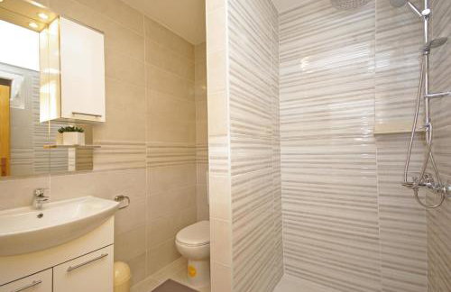 Vila Nova with private heating pool and jacuzzi - Foto 26