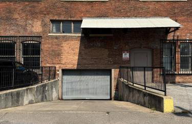 King-Bed Loft - Free Garage Parking - Full Kitchen - Foto 24