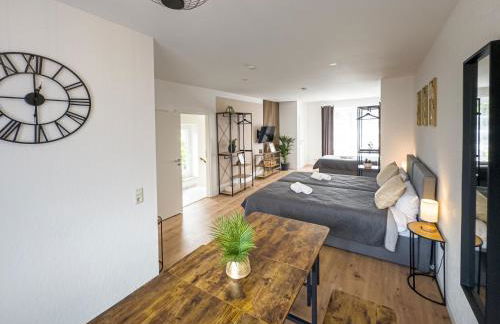 ImmoStay G#1 Ferienhaus - Parken & WiFi, 2 Balkone und 2 Bäder,4K - Foto 54