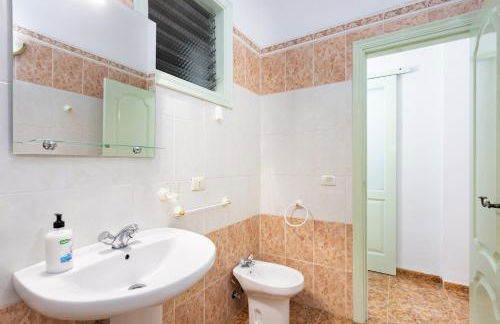 Home2Book Family House with Terrace in Las Maretas - Foto 12