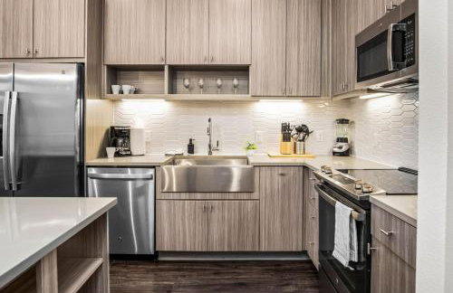 Luxurious New Unit 1Bd1Ba Pool, Golf Sim - Foto 34