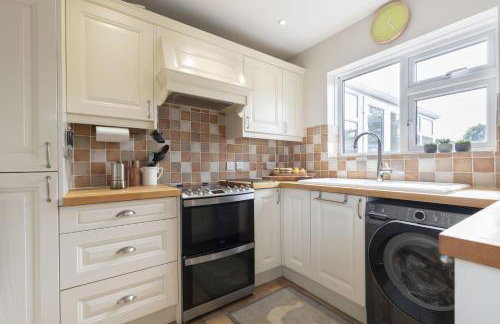 Charming 2-Bed Home in Stonehouse - Foto 13