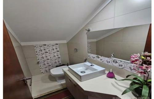 Sobrado em área nobre !! - Foto 3