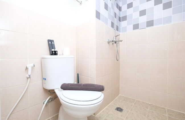 Comfort and Best Deal 2BR at Podomoro Golf View Apartment - Photo 12