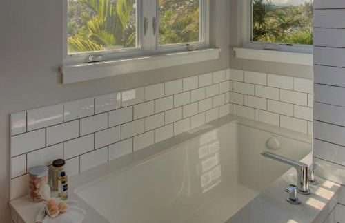 Pua Lani 2 Bedroom Home by RedAwning - Photo 33