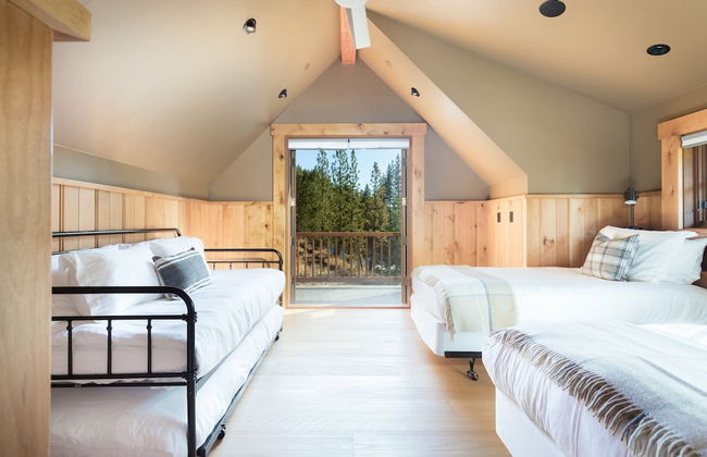 Hunter by Avantstay Riverfront Cabin w Prvt Cottage 5mins From Palisades - Photo 22