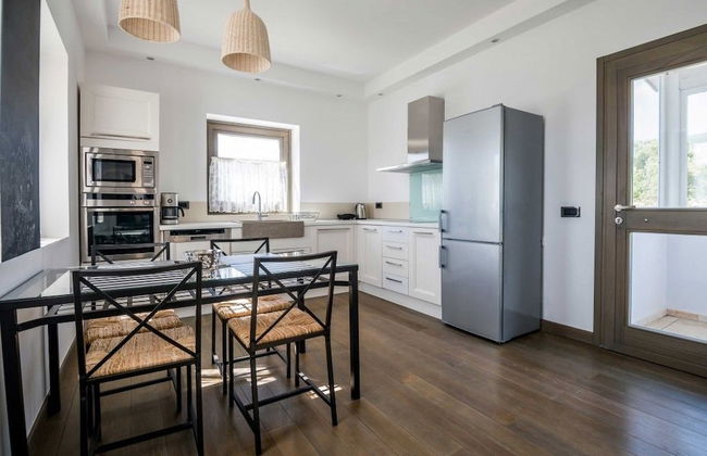 White Villas - Photo 9