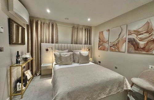 Contemporary Bromley Penthouse with Balcony - Foto 3