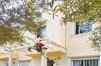 Garden vistas. Hermoso dúplex con patio, solárium y piscina. - Foto 26