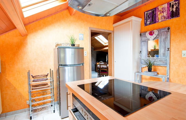 Charming Stay Near Forests - Photo 8