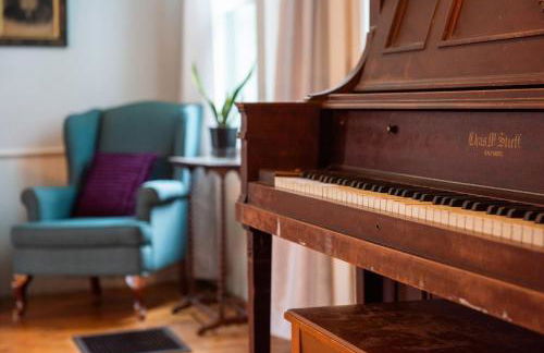 Historic Colonial in the Heart of Ski Country - Foto 48