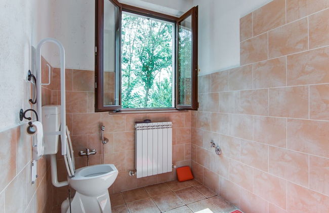 Belvilla by OYO Hillside Villa With Pool - Foto 15