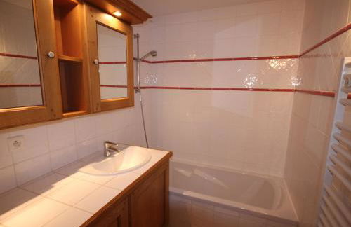 Magnifique T4 Mezzanine avec Parking et Animaux Acceptés - FR-1-293-64 - Foto 9