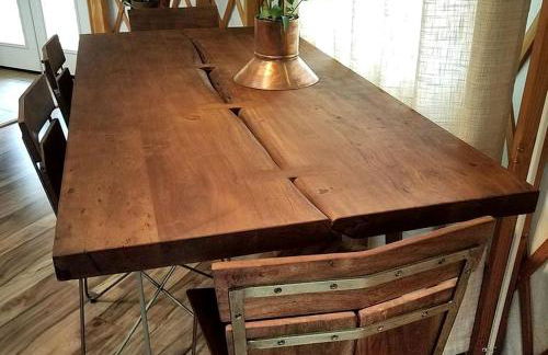 Unique Yurt Rental on Peony Farm with Riverfront View in Clyde, North Carolina - Foto 15