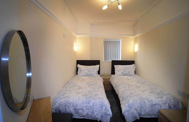 Twelve Holiday Apartments - Photo 7