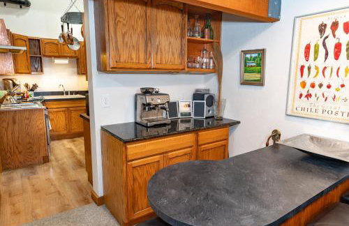 Cozy Cedar Cabin Near Silverwood Theme Park - Sleeps 5 - Quiet & Private - Foto 22