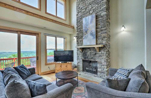 Getaway Chalet in Mars Hill with Hot Tub and Views! - Foto 3