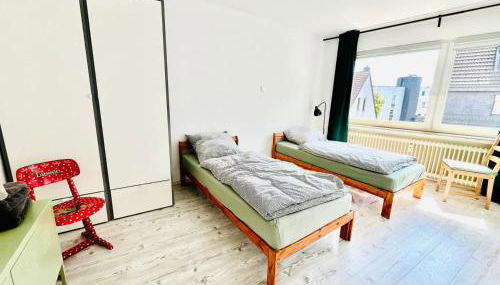 Apartment in Bergisch Gladbach - Foto 5, wardrobe, heating