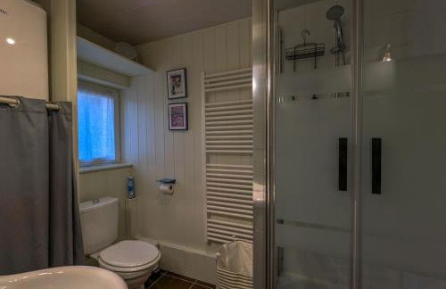 Maison indépendante avec terrasse et parking privatif - FR-1-591-719 - Foto 7