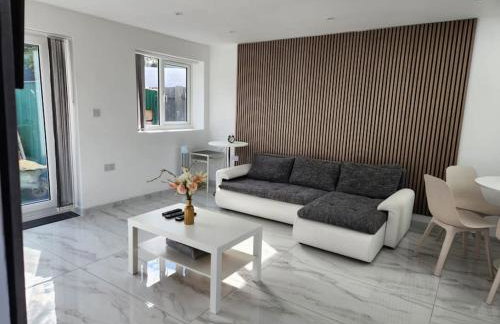 Spacious and bright one bedroom apartment - Foto 18