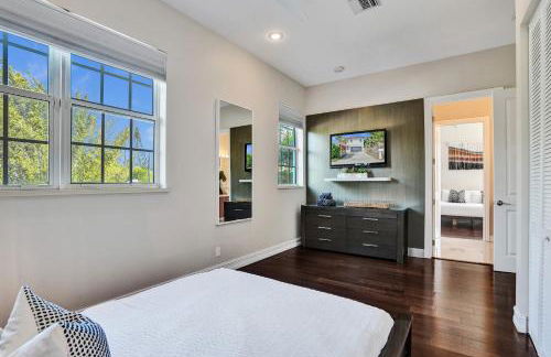 Tarpon River House - Heat Optional Pool - 4 bedrooms - 3 bathrooms - 1 miles to downtown FTL - Foto 49