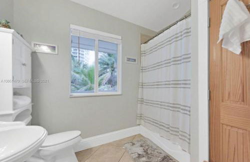 Oceanfront Luxury Villa 5Bedroom and 4Bath Beach Access - Photo 17