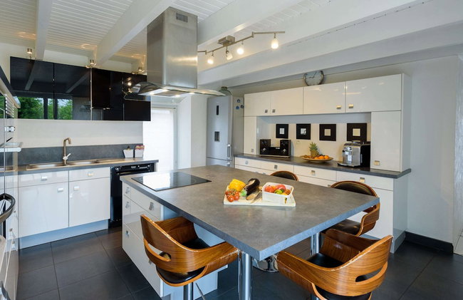 Peaceful Holiday Home in Plouguin With Indoor Pool - Foto 71