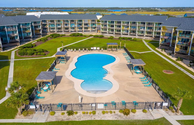 Surf Condos - Photo 16