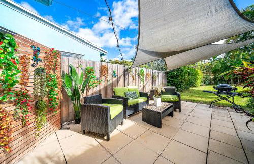 Coastal Harbor, King Bed, Pickleball Gear, Golf set, BBQ- 1 dollar rides to Beach, by Maven Vacation Rentals - Foto 8