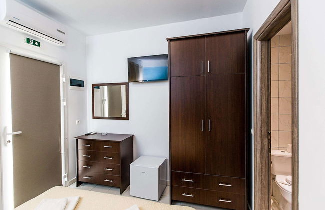 Greek Pride Ηotel and Apartments - Photo 13